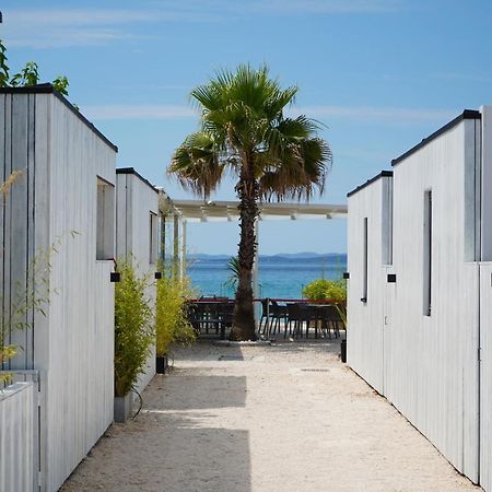 Boutique Style Eco-Beachhouse, Private Jacuzzi Privlaka  Exterior foto
